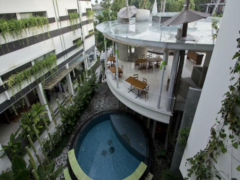 Grandmas Plus Hotel Seminyak Екстериор снимка