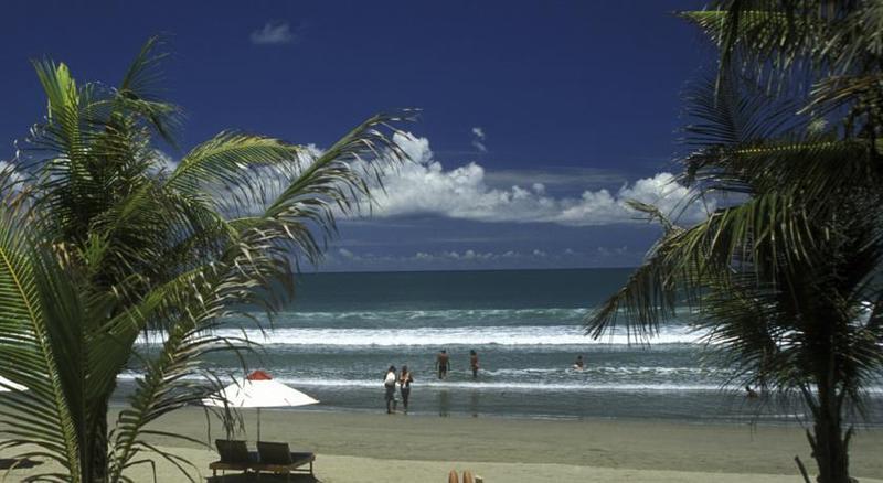 Grandmas Plus Hotel Seminyak Екстериор снимка